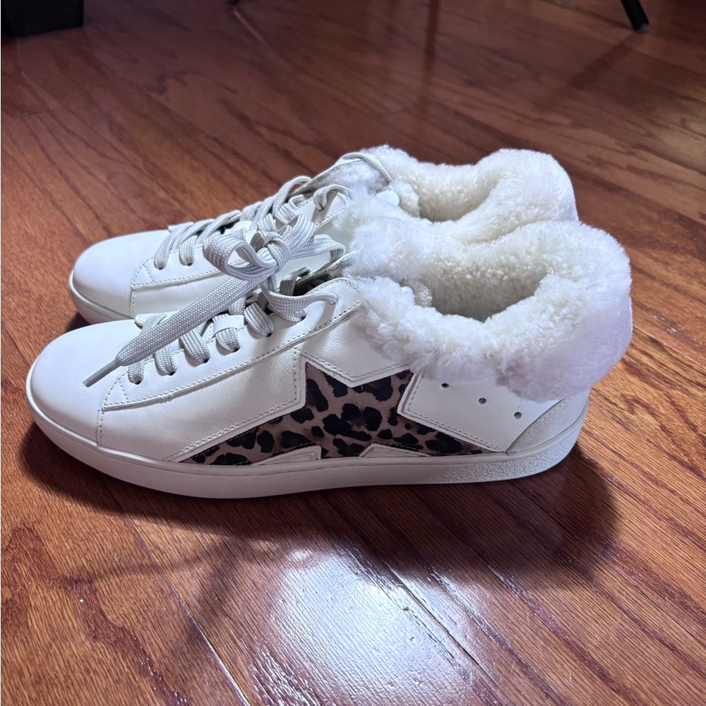Lola Cruz Faux Fur Star Sneakers